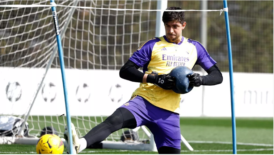 Genuine Madrid, Belgium goalkeeper ‘cracks inside meniscus’ in new injury mishap